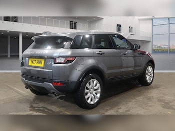 Used Land Rover Range Rover Evoque 2017 for sale - 76432637: Photo