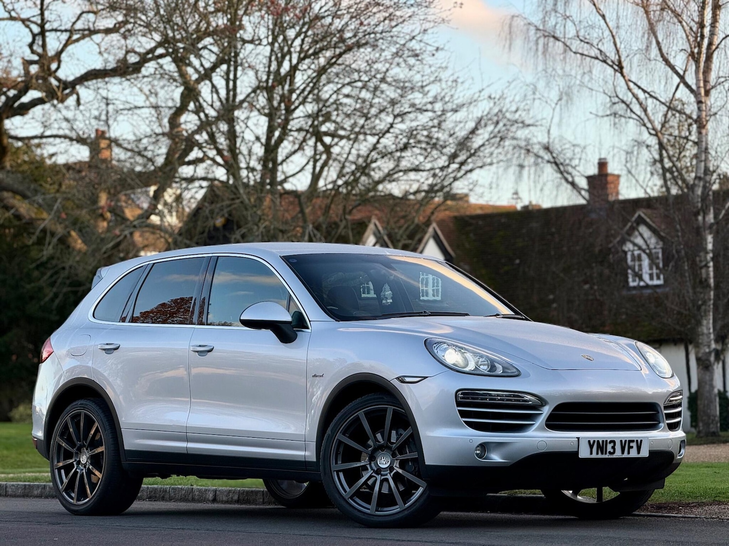 Used Porsche Cayenne 2013 for sale - 76898599: Photo 2