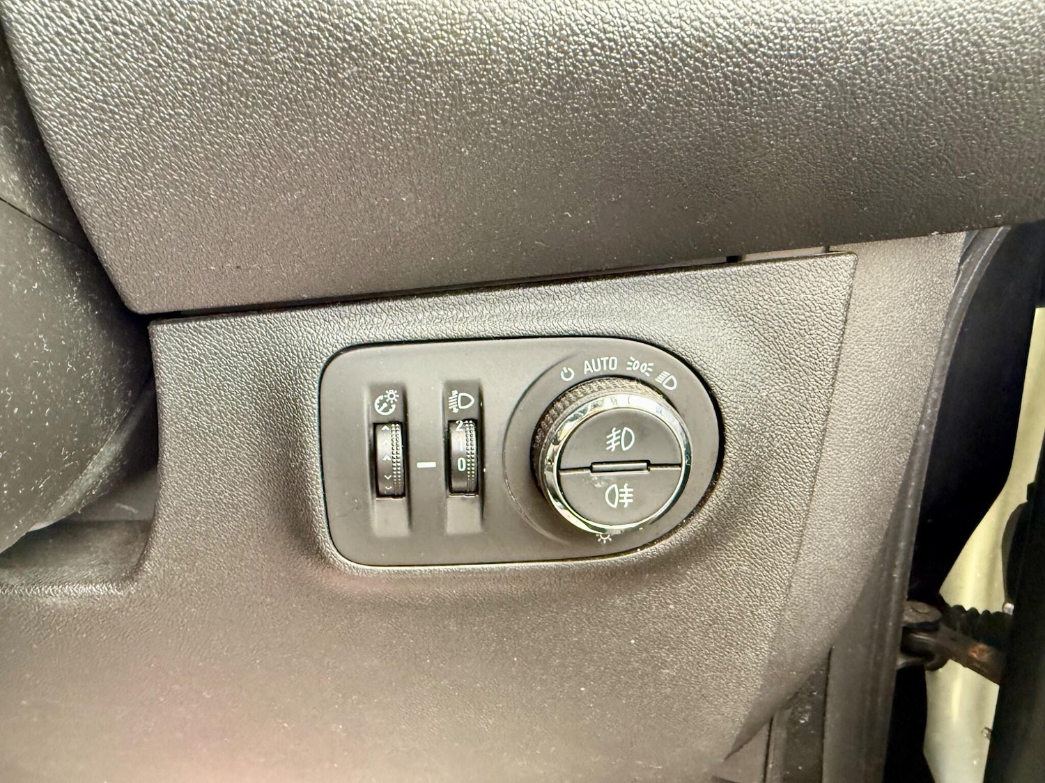 Used Vauxhall Corsa 2018 for sale - 76988857: Photo 25