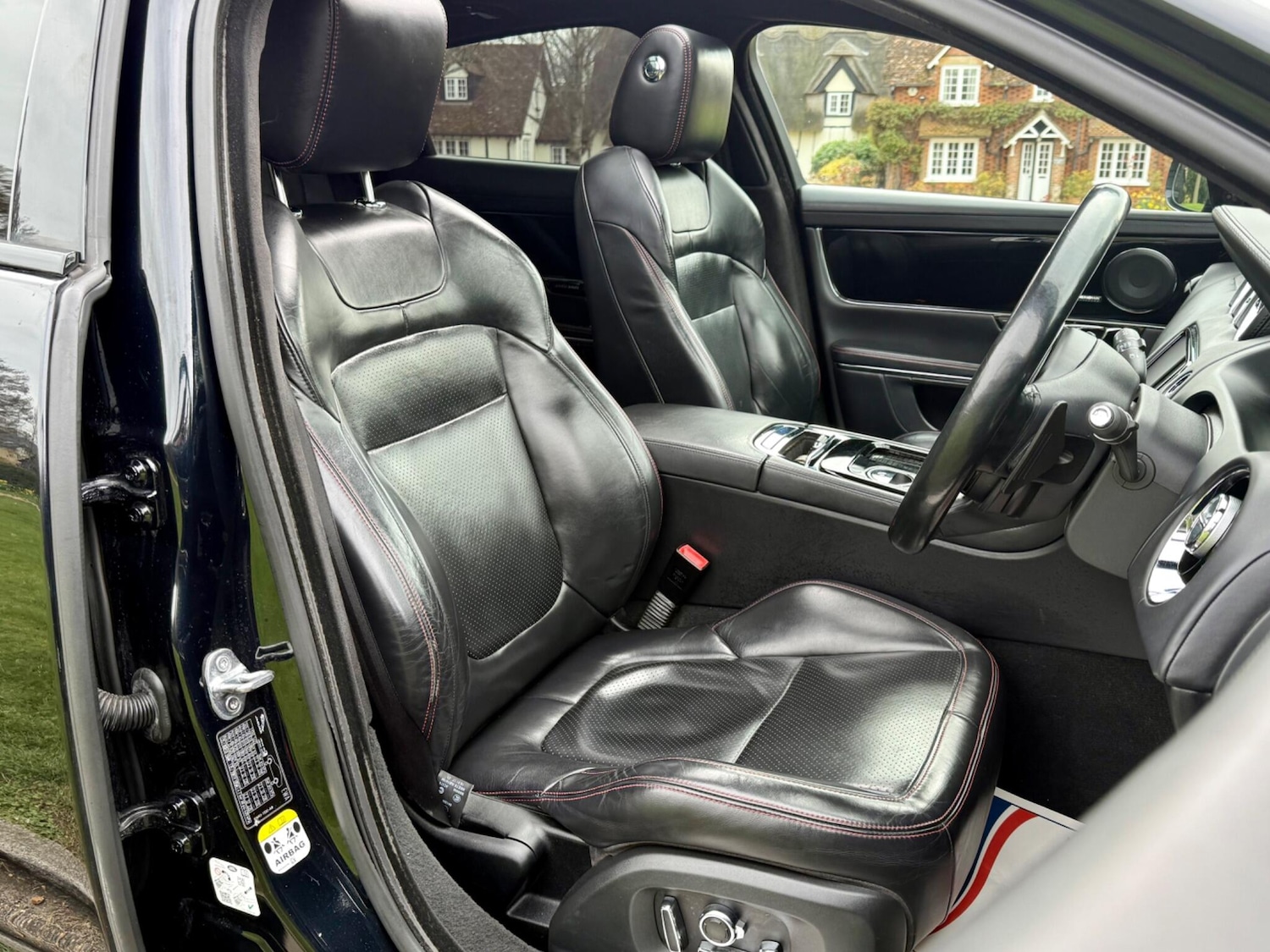 Used Jaguar XJ 2017 for sale - 77898639: Photo 16