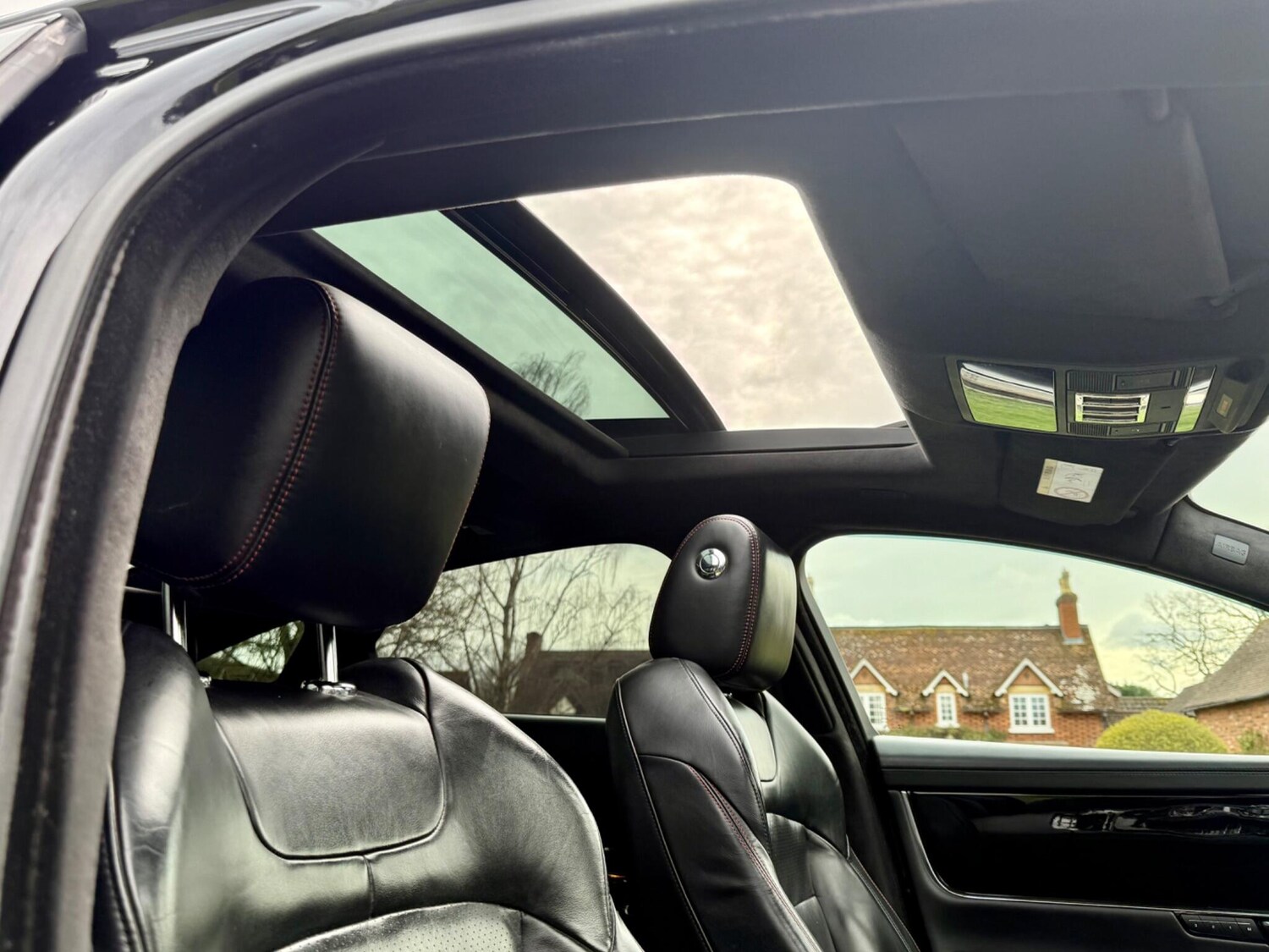 Used Jaguar XJ 2017 for sale - 77898639: Photo 17