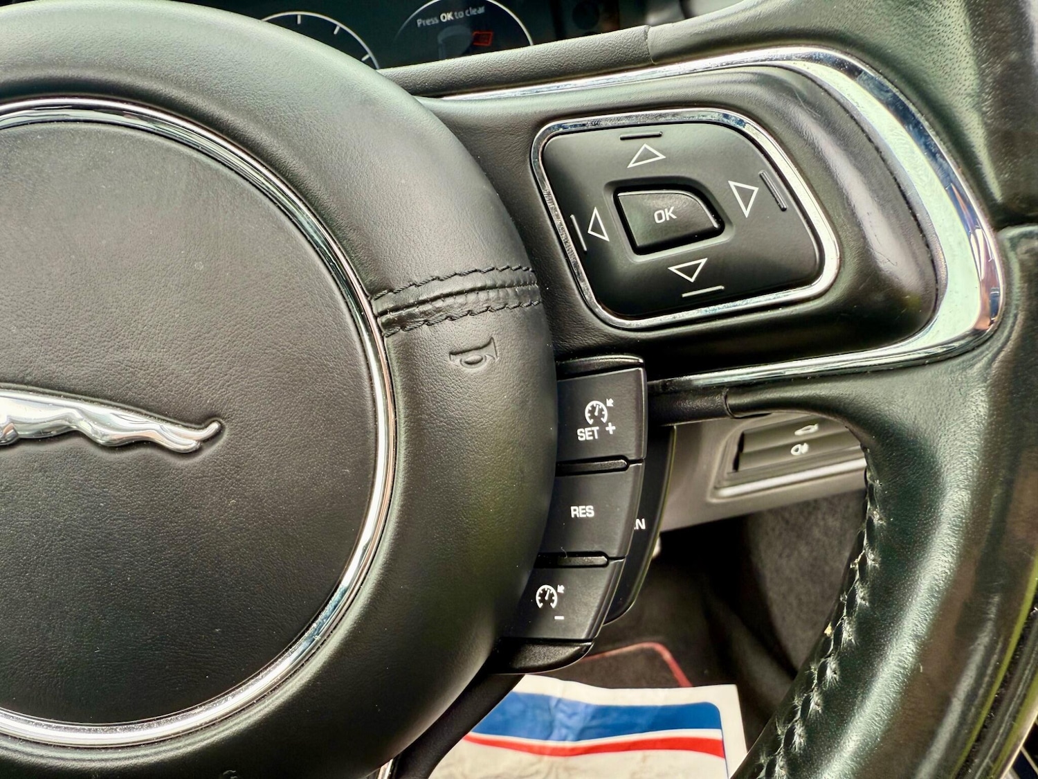 Used Jaguar XJ 2017 for sale - 77898639: Photo 22