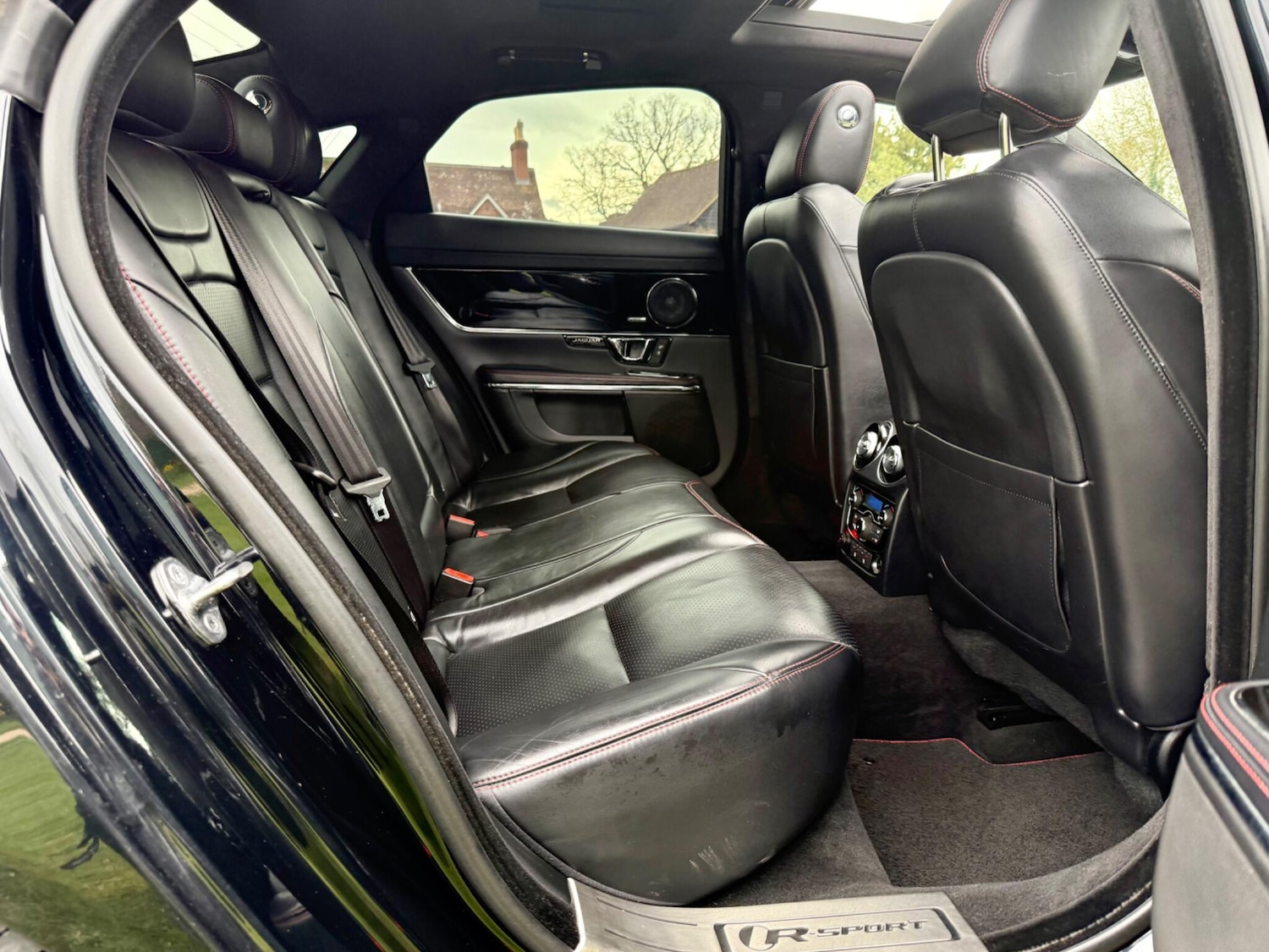 Used Jaguar XJ 2017 for sale - 77898639: Photo 28