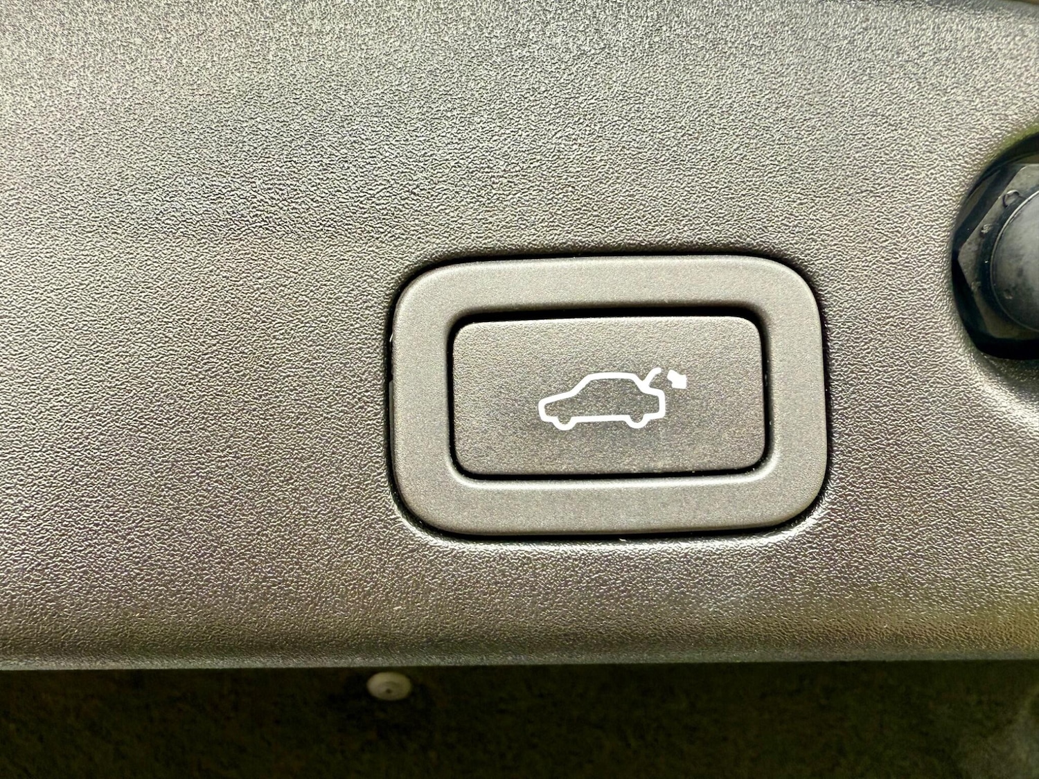 Used Jaguar XJ 2017 for sale - 77898639: Photo 31