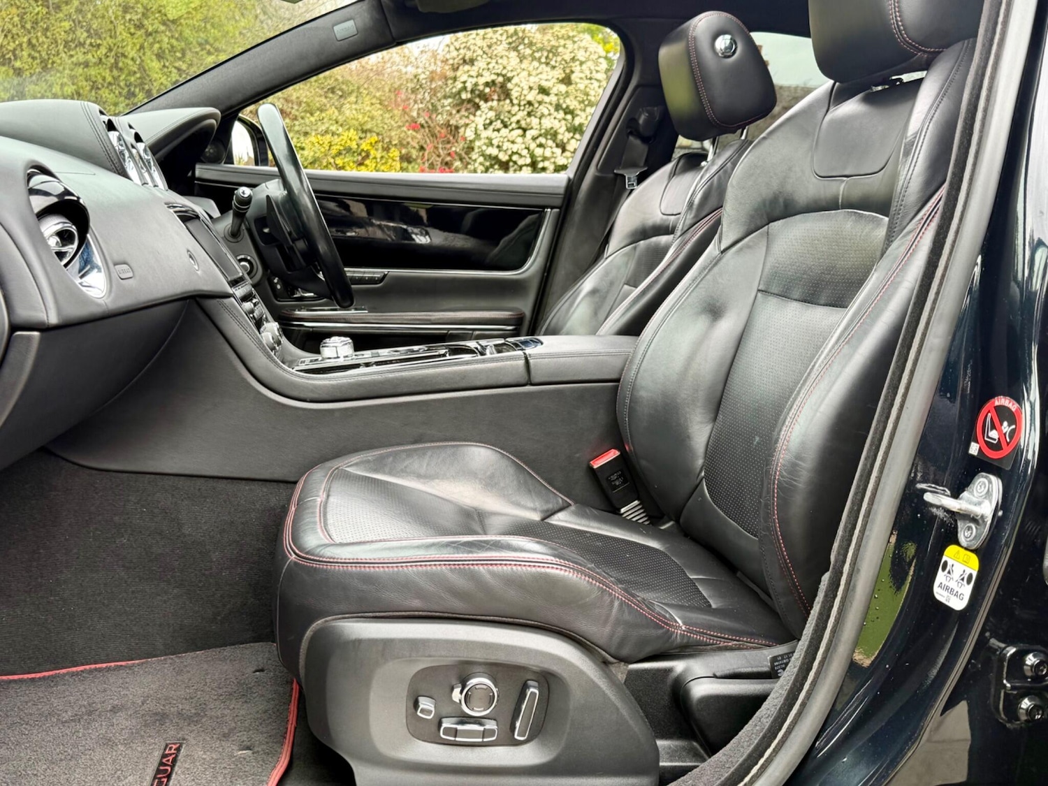 Used Jaguar XJ 2017 for sale - 77898639: Photo 36