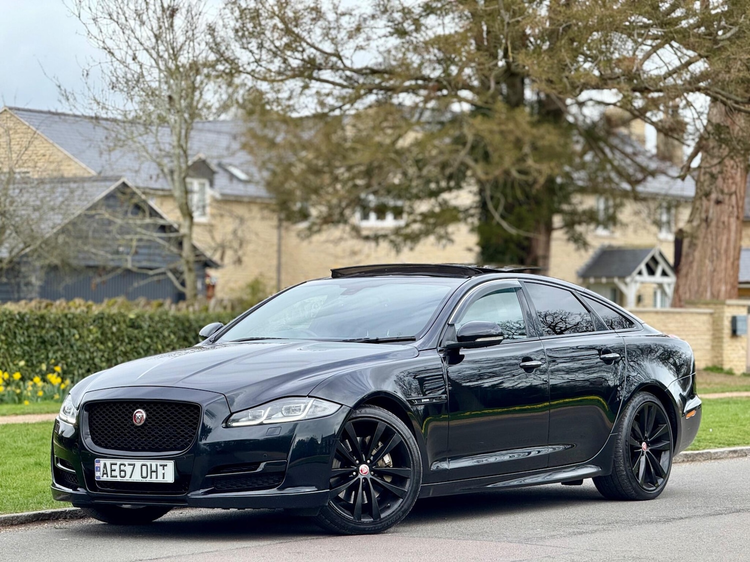Used Jaguar XJ 2017 for sale - 77898639: Photo 6