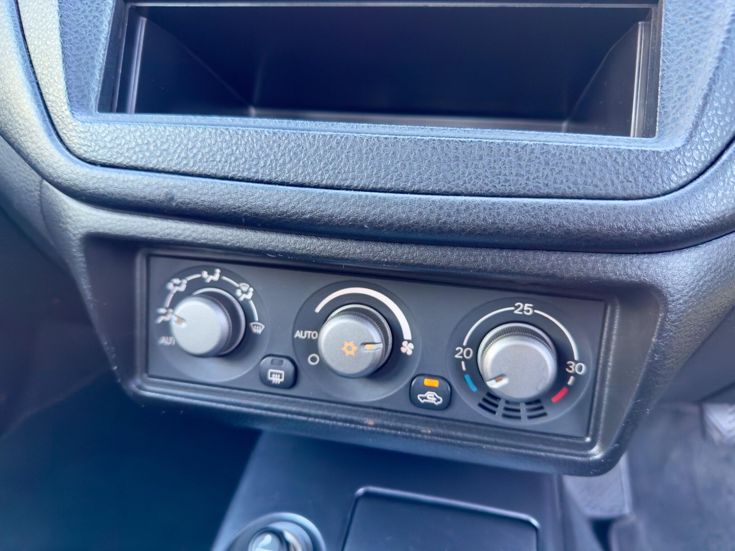 Used Mitsubishi Lancer 2005 for sale - 75634598: Photo 38