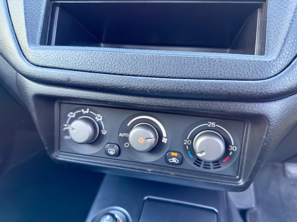 Used Mitsubishi Lancer 2005 for sale - 75634598: Photo 38
