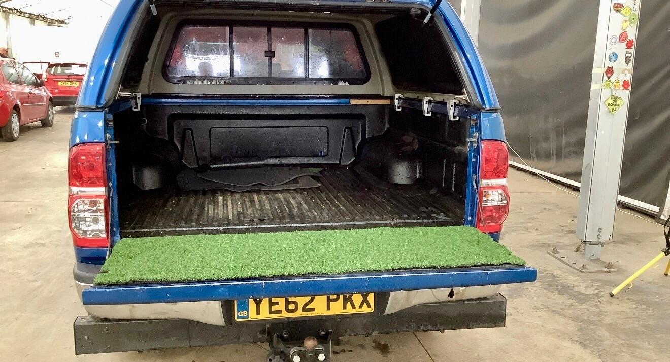 Used Toyota Hilux 2012 for sale - 76499460: Photo 12