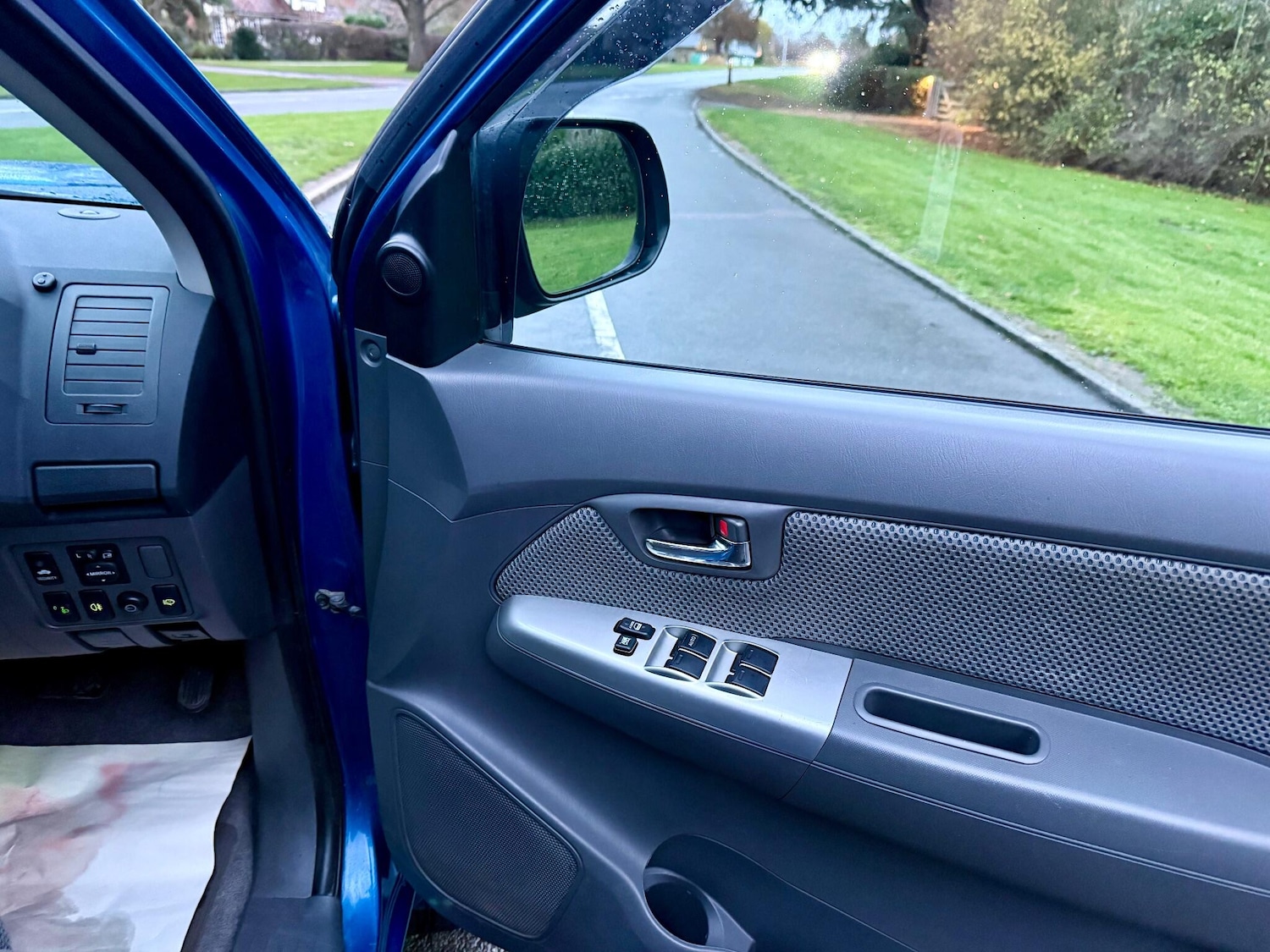 Used Toyota Hilux 2012 for sale - 76499460: Photo 17