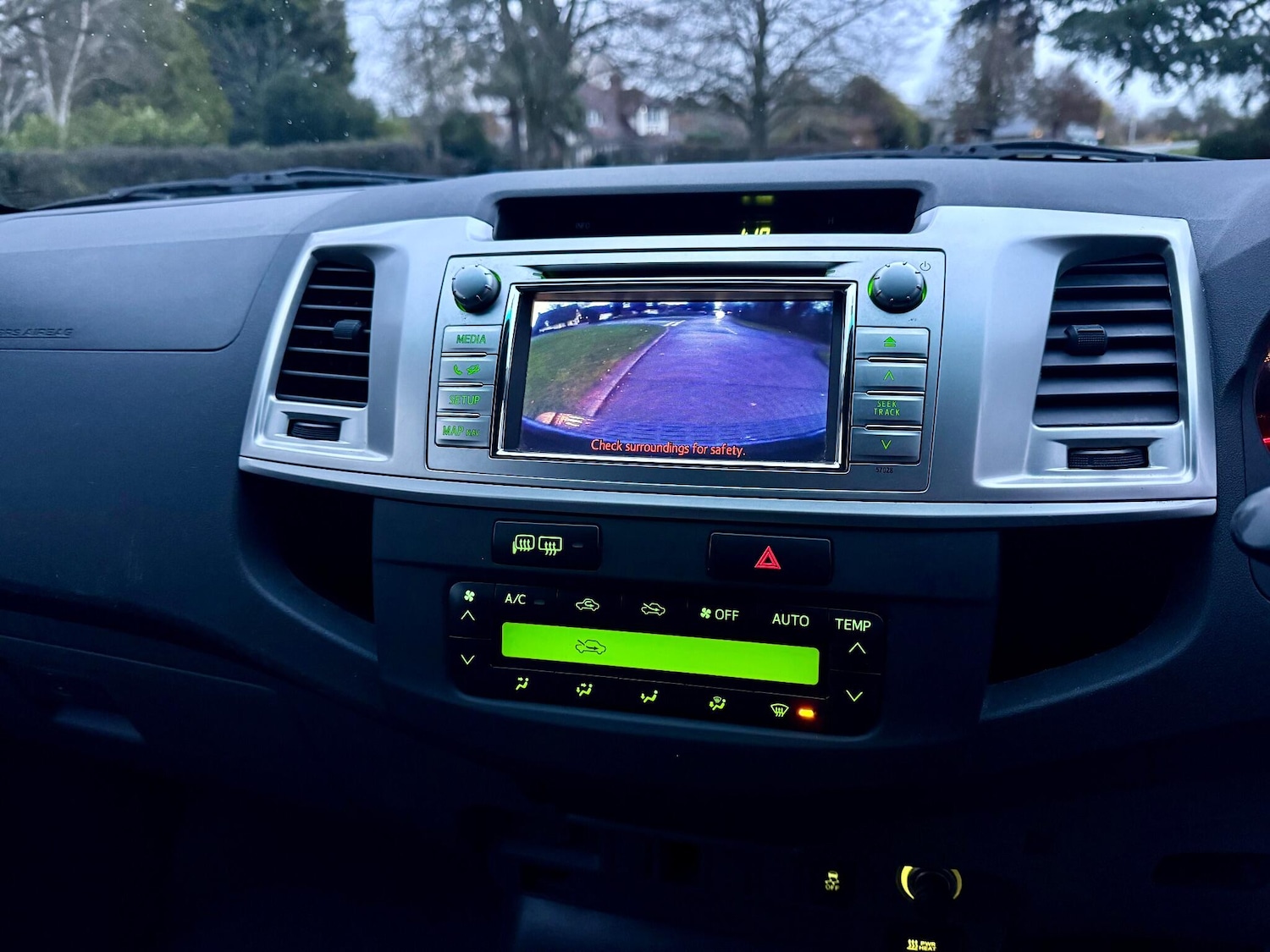 Used Toyota Hilux 2012 for sale - 76499460: Photo 28