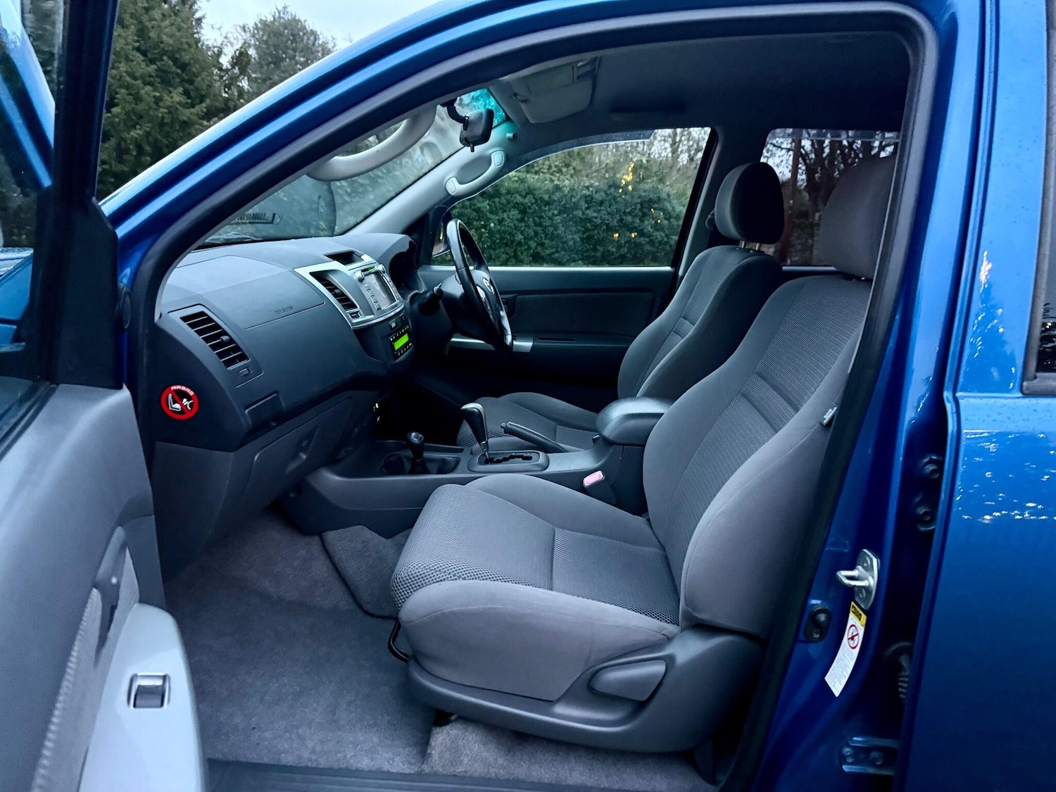 Used Toyota Hilux 2012 for sale - 76499460: Photo 37