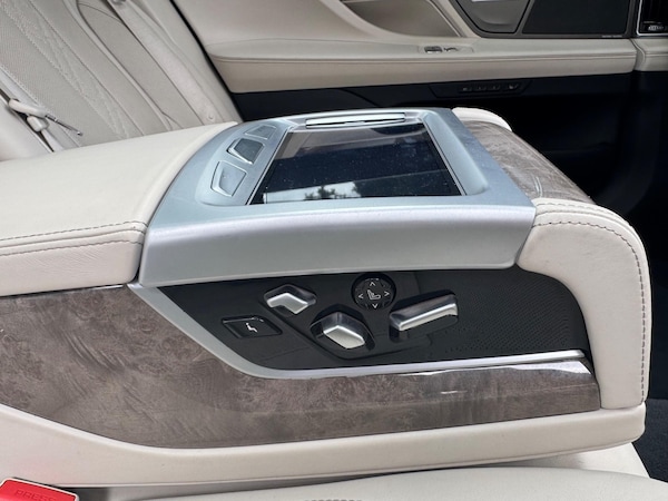 Used BMW 7 Series 2019 for sale - 74934690: Photo 24