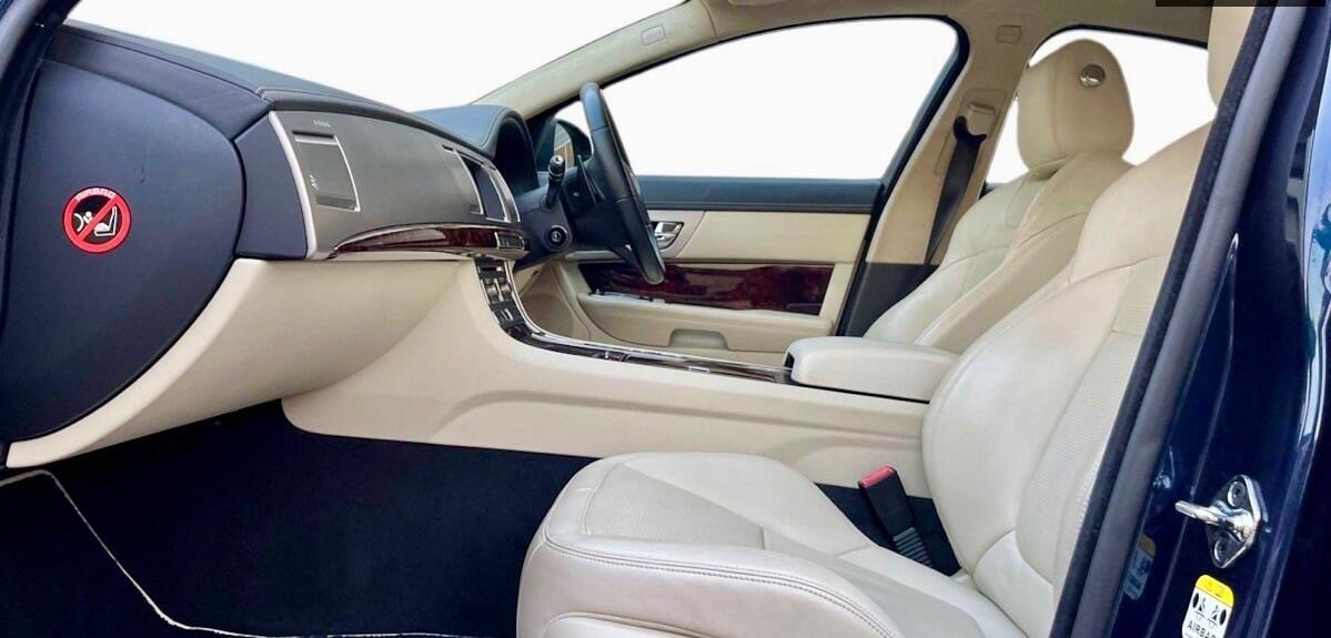 Used Jaguar XF 2010 for sale - 77131243: Photo 16