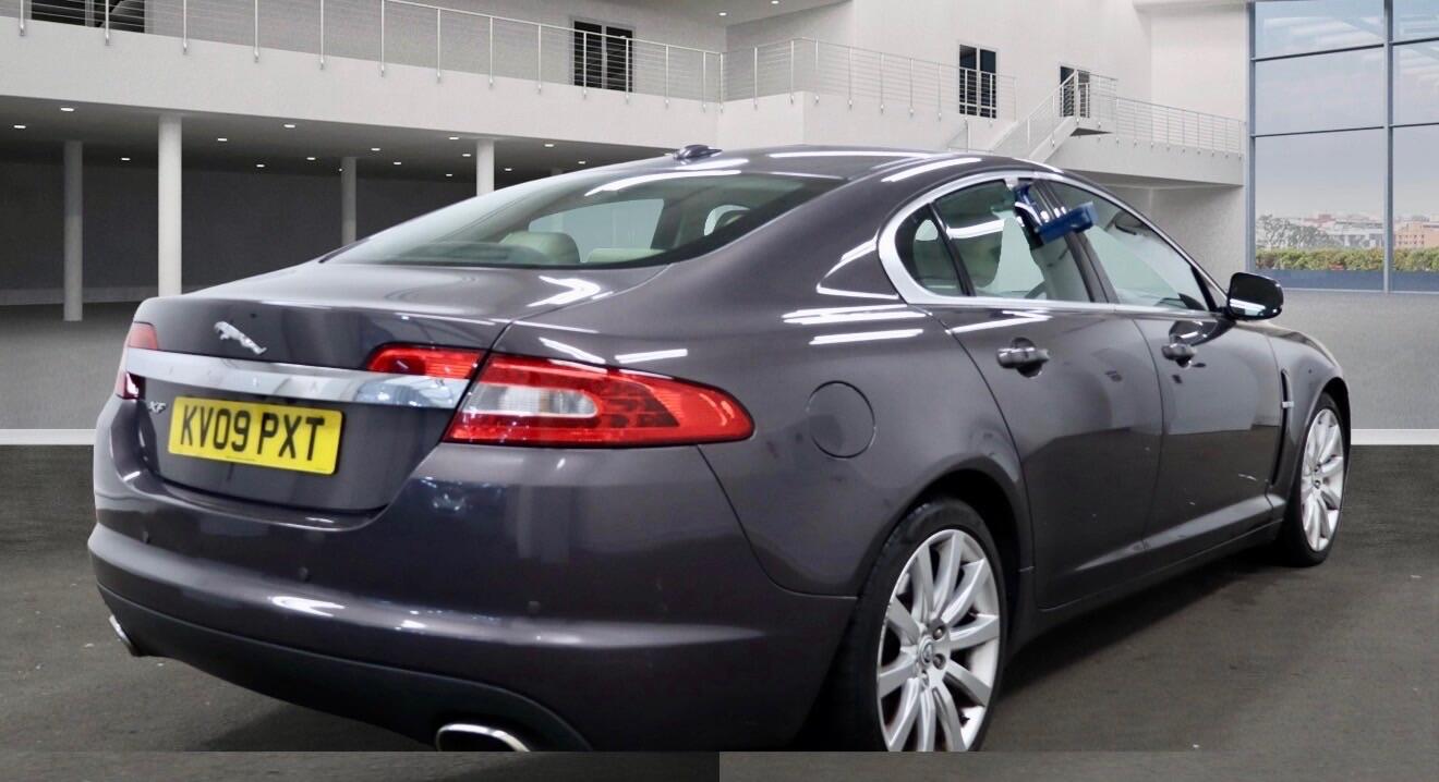 Used Jaguar XF 2009 for sale - 78046926: Photo 4