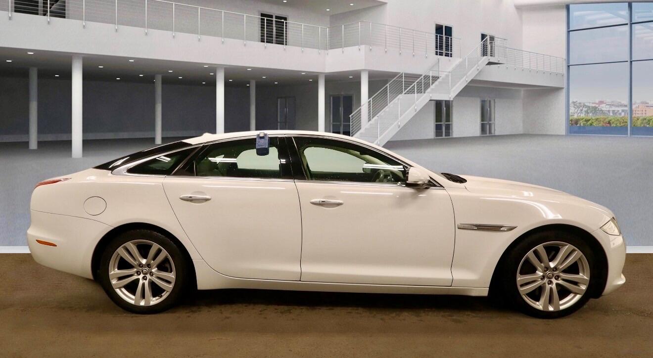 Used Jaguar XJ 2013 for sale - 77119745: Photo 5