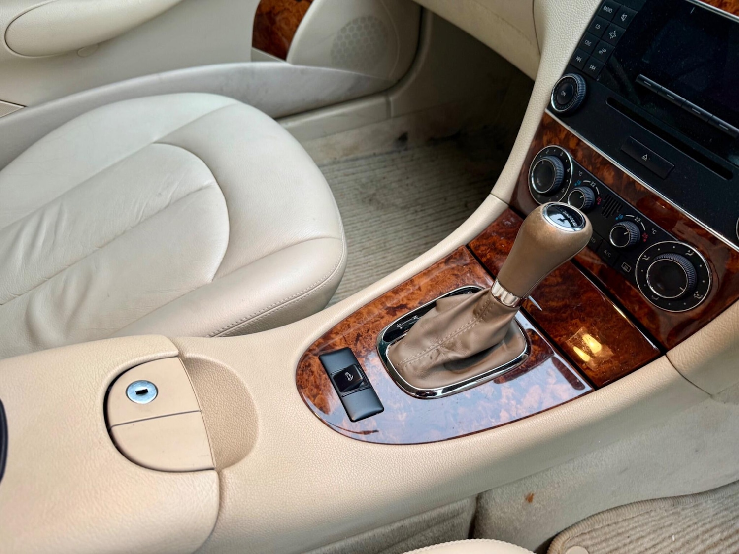 Used Mercedes-Benz CLK 2006 for sale - 77215396: Photo 10