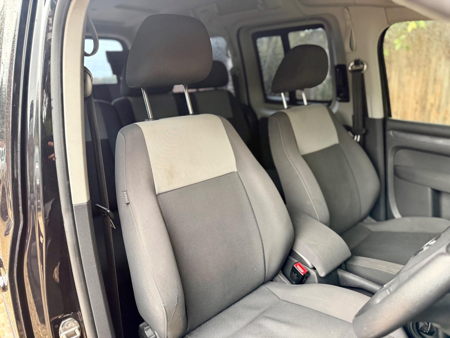 Used Volkswagen Caddy Maxi Life 2013 for sale - 77909817: Photo 5