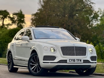 Used Bentley Bentayga 2016 for sale - 78982247: Photo
