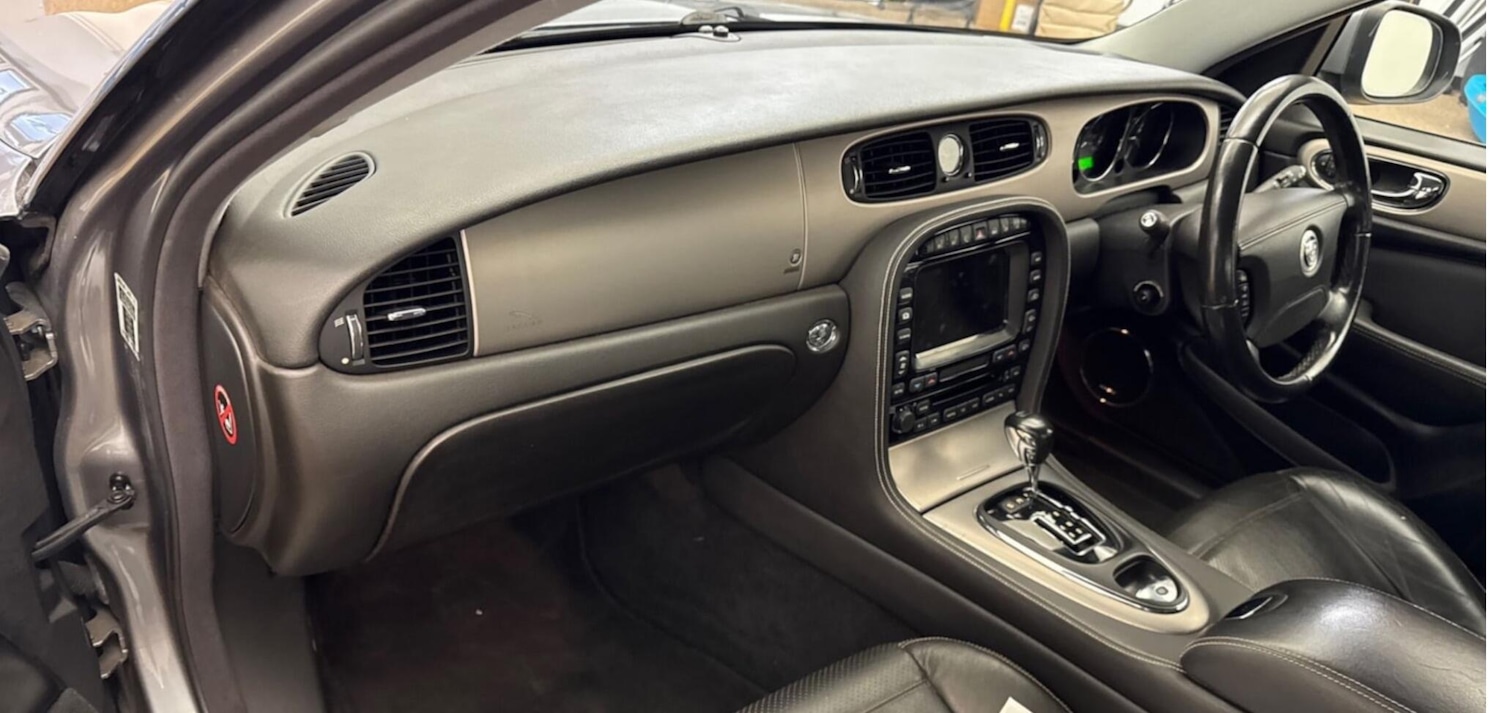 Used Jaguar XJ 2007 for sale - 77131048: Photo 7