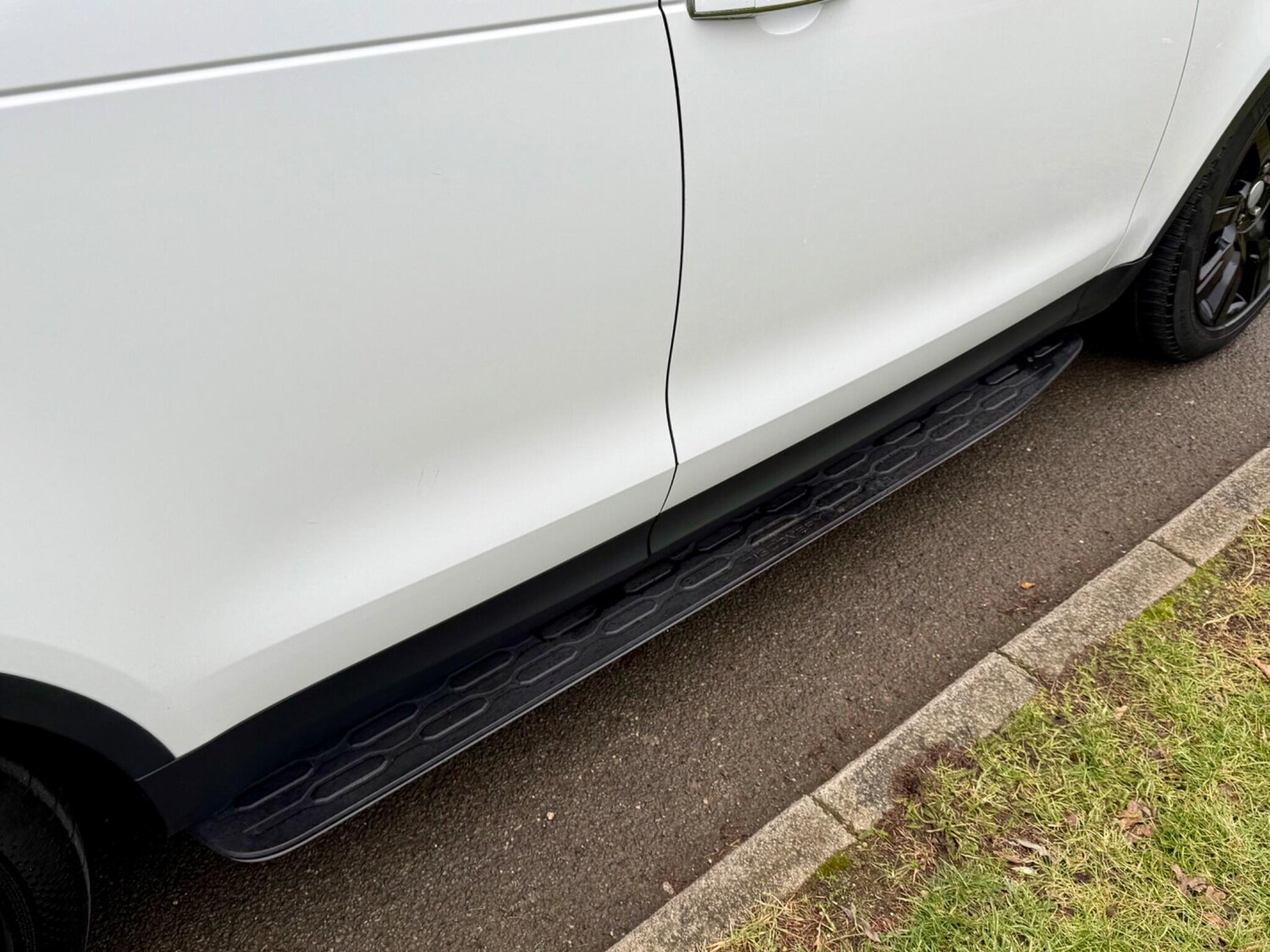 Used Land Rover Discovery 2017 for sale - 76801824: Photo 15