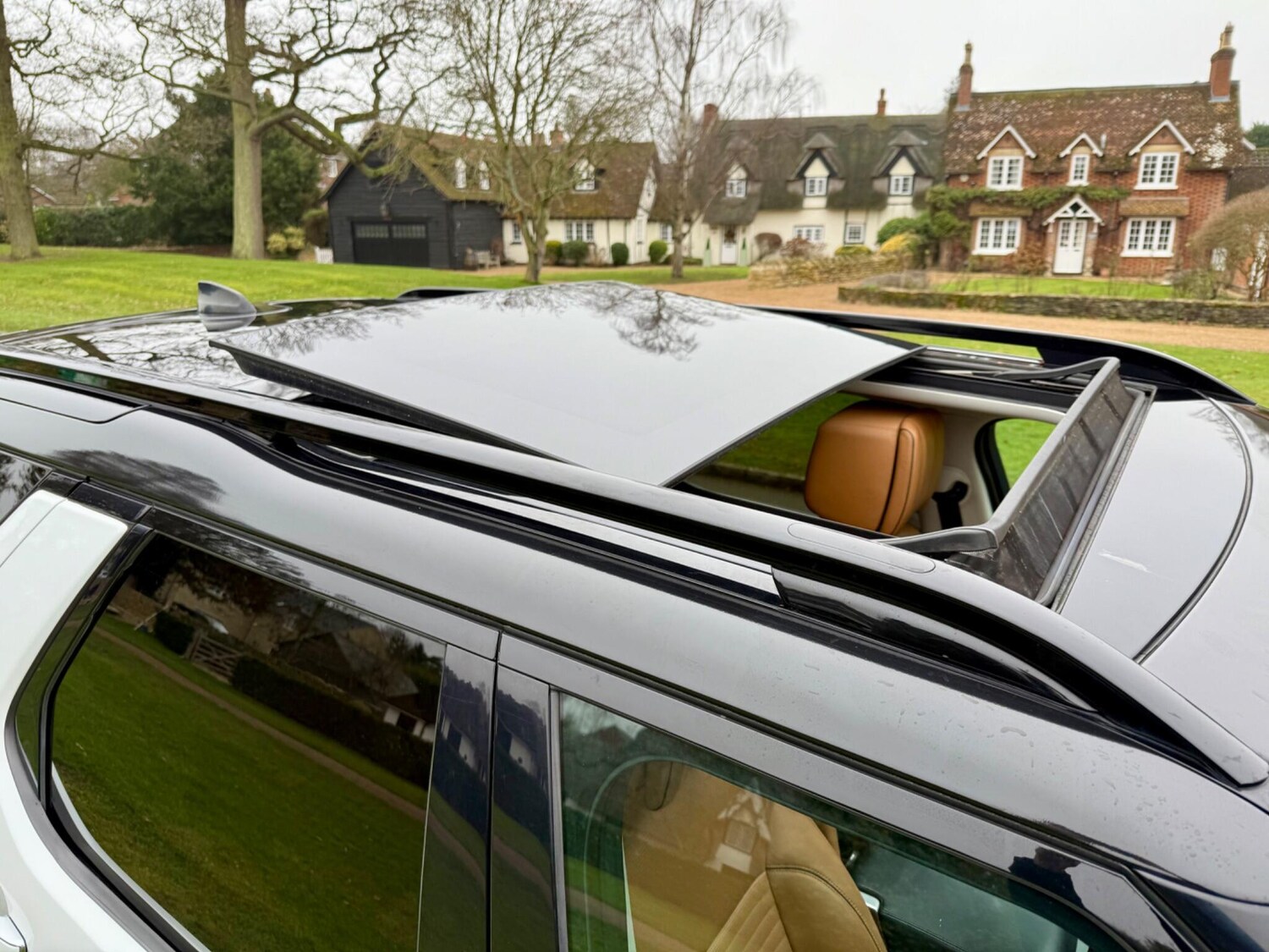 Used Land Rover Discovery 2017 for sale - 76801824: Photo 17