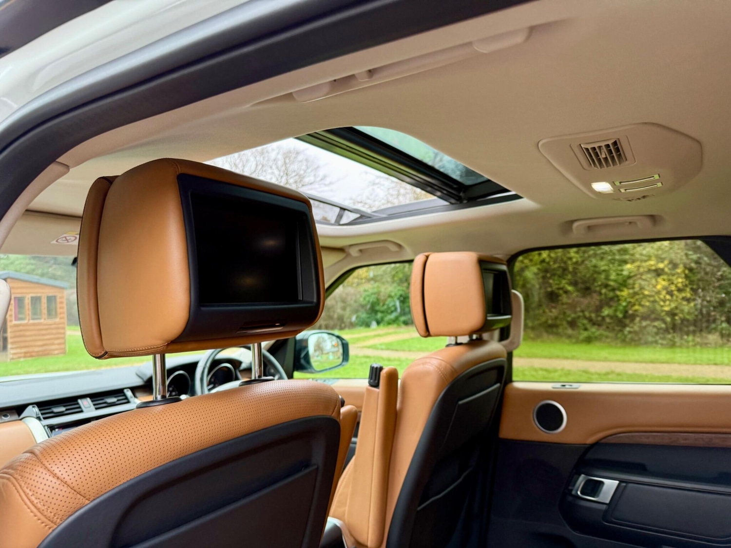 Used Land Rover Discovery 2017 for sale - 76801824: Photo 25