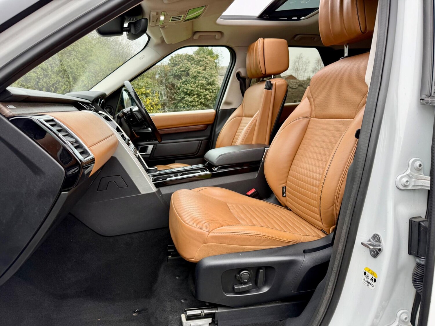 Used Land Rover Discovery 2017 for sale - 76801824: Photo 29