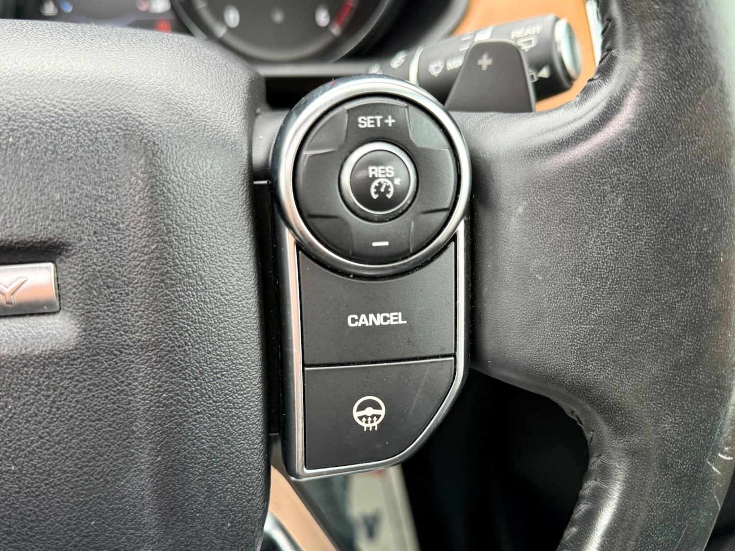 Used Land Rover Discovery 2017 for sale - 76801824: Photo 37