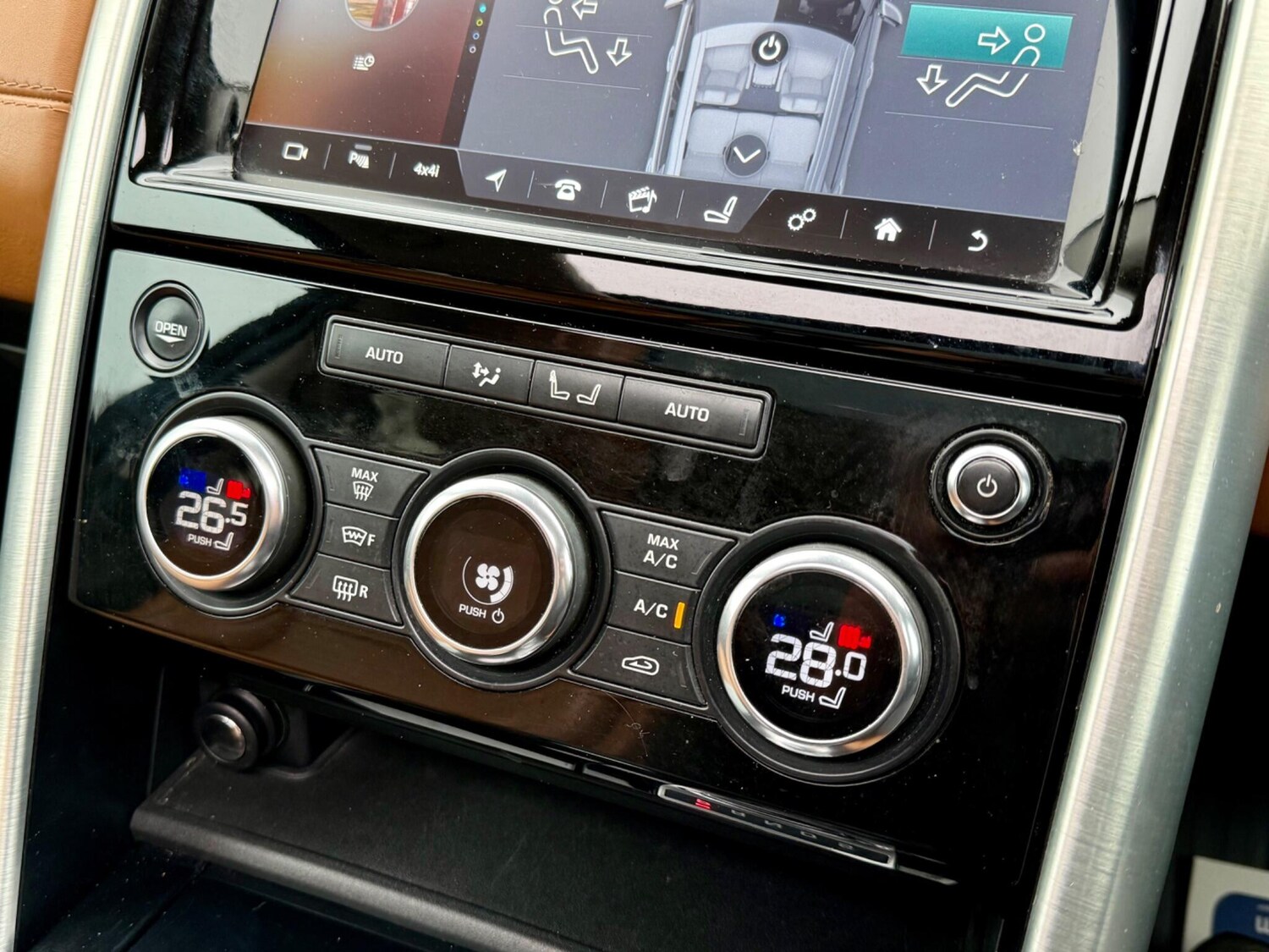 Used Land Rover Discovery 2017 for sale - 76801824: Photo 41