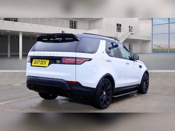 Used Land Rover Discovery 2017 for sale - 76801824: Photo