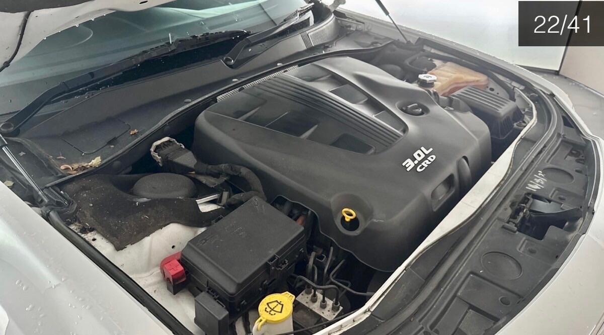 Used Chrysler 300C 2012 for sale - 76537905: Photo 18