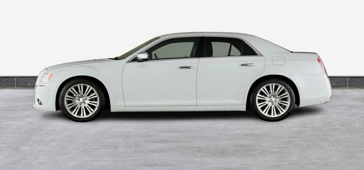Used Chrysler 300C 2012 for sale - 76537905: Photo 4