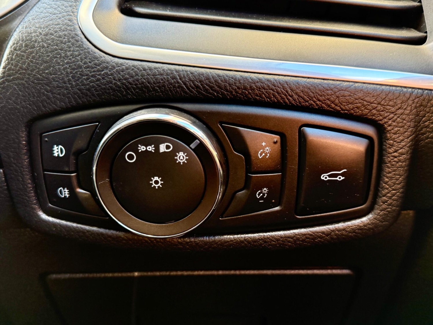 Used Ford S-Max 2017 for sale - 78100272: Photo 25