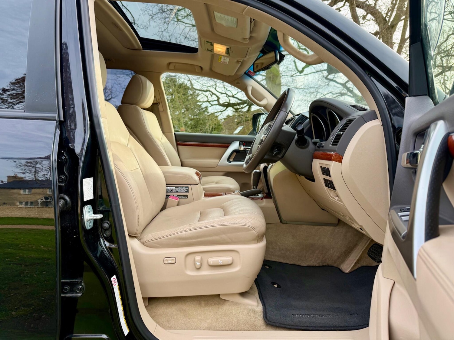 Used Toyota Land Cruiser 2015 for sale - 77440721: Photo 21