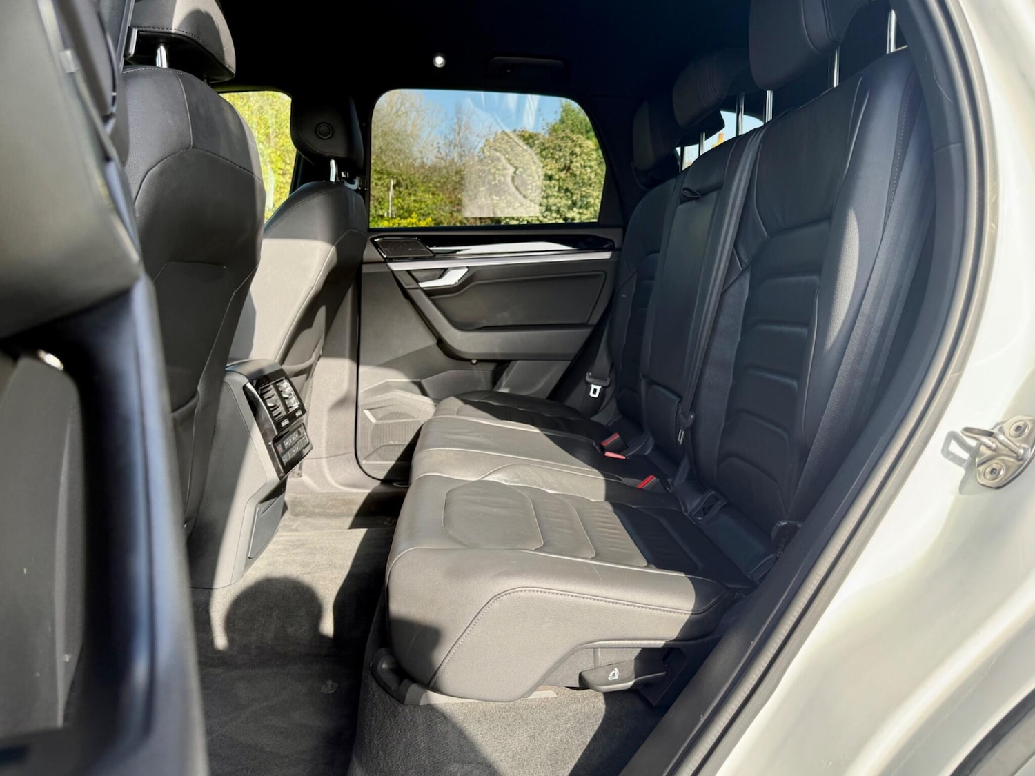 Used Volkswagen Touareg 2018 for sale - 77175031: Photo 31