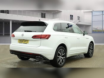 Used Volkswagen Touareg 2018 for sale - 77175031: Photo