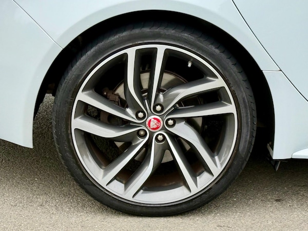 Used Jaguar XF 2018 for sale - 76215261: Photo 13