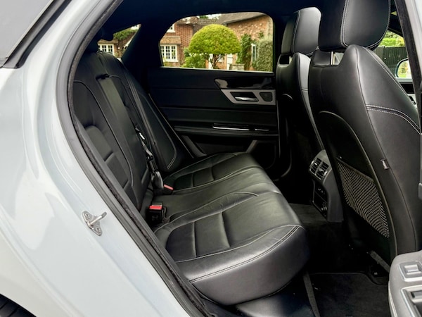 Used Jaguar XF 2018 for sale - 76215261: Photo 15