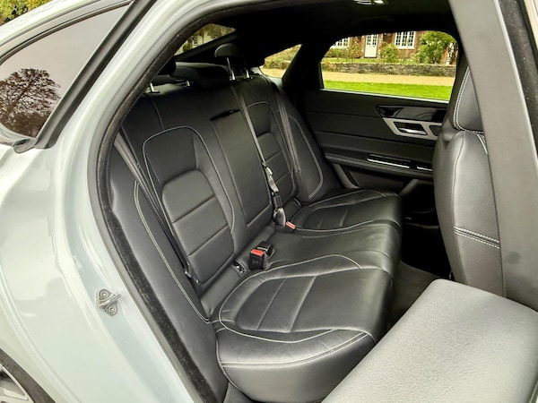Used Jaguar XF 2018 for sale - 76215261: Photo 16