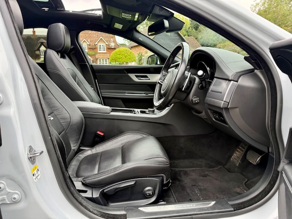 Used Jaguar XF 2018 for sale - 76215261: Photo 22