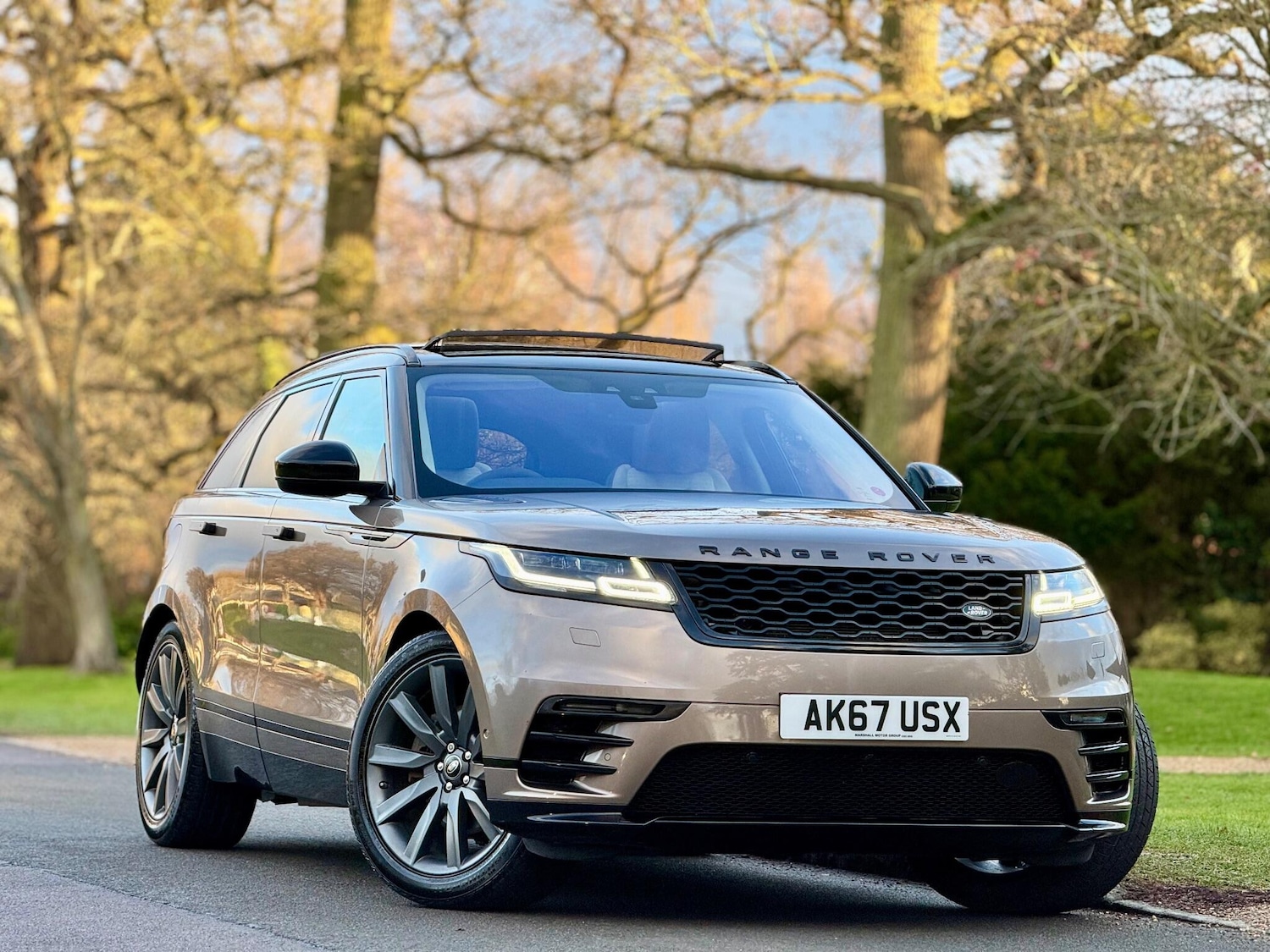 Used Land Rover Range Rover Velar 2018 for sale - 77131639: Photo 1