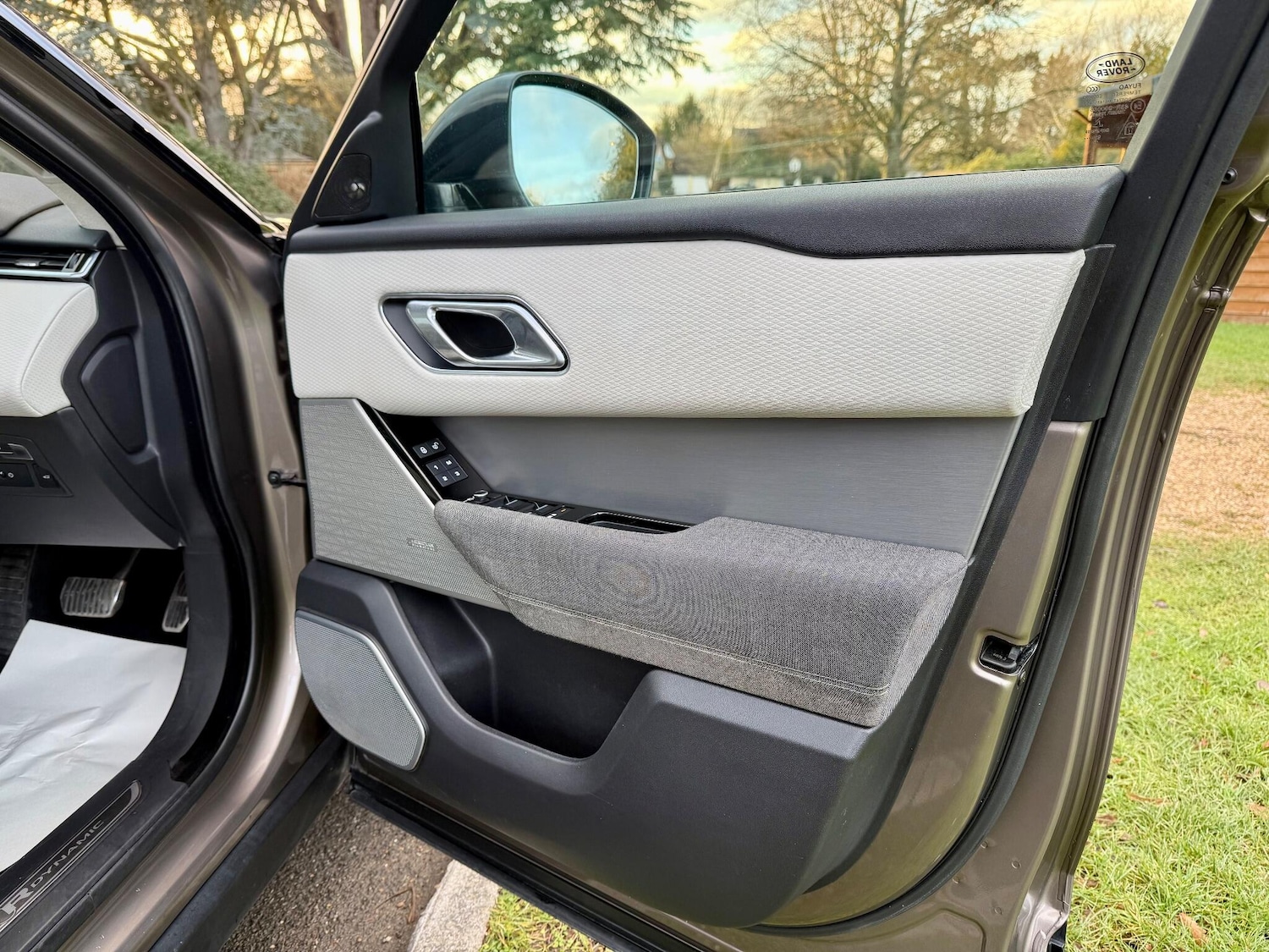 Used Land Rover Range Rover Velar 2018 for sale - 77131639: Photo 21