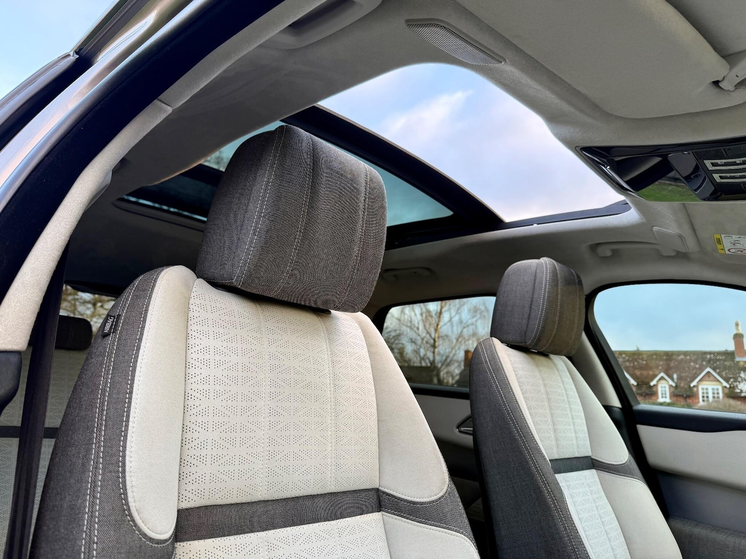 Used Land Rover Range Rover Velar 2018 for sale - 77131639: Photo 26