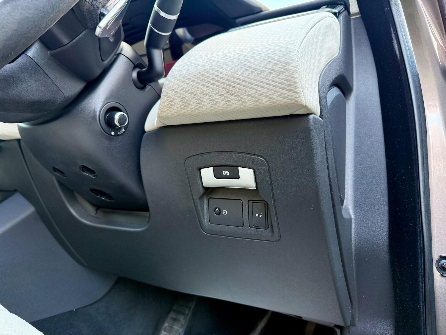 Used Land Rover Range Rover Velar 2018 for sale - 77131639: Photo 31