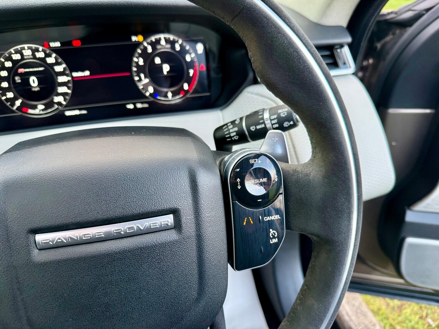 Used Land Rover Range Rover Velar 2018 for sale - 77131639: Photo 33