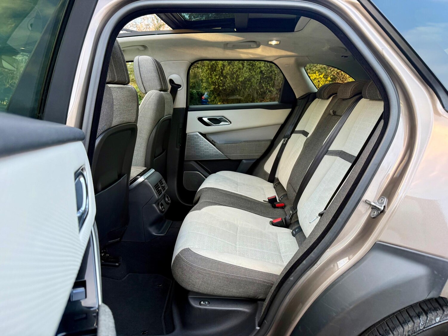 Used Land Rover Range Rover Velar 2018 for sale - 77131639: Photo 48