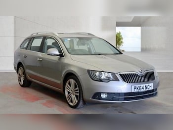 Used Skoda Superb 2014 for sale - 79279196: Photo