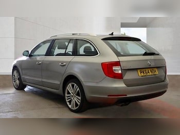 Used Skoda Superb 2014 for sale - 79279196: Photo
