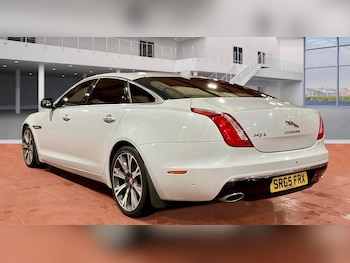 Used Jaguar XJ 2015 for sale - 77924890: Photo